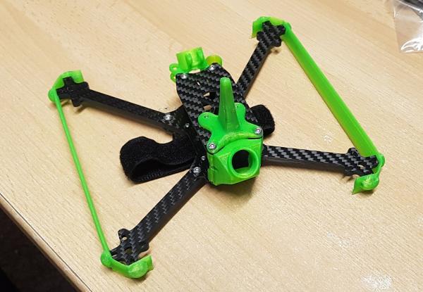 FPV Racecopter H22 5" Harztec-Modellbau CFK Teilesatz inkl. Schrauben